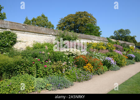 Staudenbeet & Garten der Universität Oxford Botanic Garden oder den Botanischen Garten Oxford England Stockfoto
