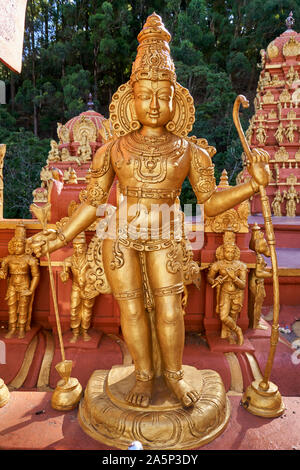 Goldene Statue von Sri Rama im Sriramajayam Hindu Tempel, Nuwara Eliya, Sri Lanka Stockfoto