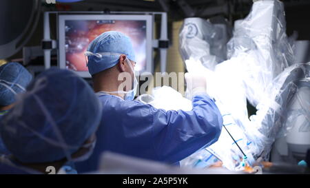 Medizinische Roboter. Robotische Chirurgie. Medizinische Maßnahme Roboter. Minimalinvasiven Roboterchirurgie. Stockfoto