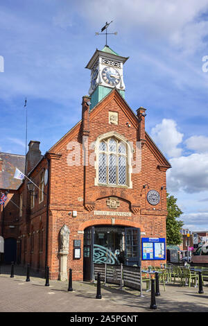 Alte Feuerwache Gebäude in Leighton Buzzard jetzt eine Pizza Express Restaurant Stockfoto