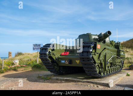 British Churchill AVRE Tank 1 Charlie an der Juno Beach, Normandie Stockfoto