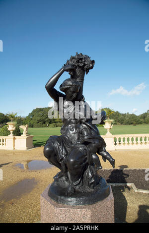 Bronze Statuen, italienischen Terrasse, die Gärten, Osborne House, Cowes, Isle of Wight, Großbritannien Stockfoto