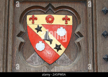 Detail auf einem Gateway oder Eingang zu Exeter College in Oxford Teil der Universität mit dem alten Wappen von William Petre Stockfoto