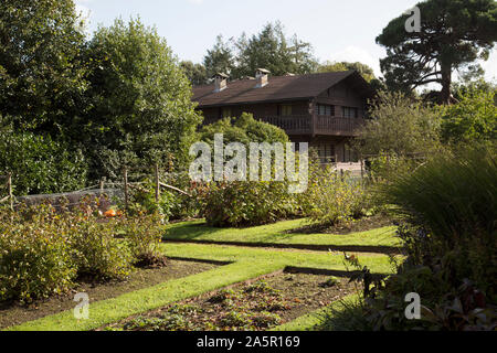 Swiss Cottage und Gemüsegarten, Osborne House, Queen Victoria Residence in East Cowes, Isle of Wight, United Kingdom. Stockfoto