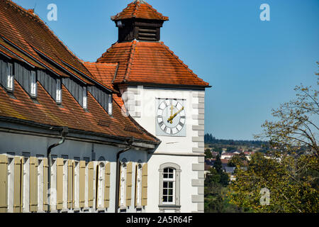 Schloss Filseck Balatonfüred hoch über den Orten Faurndau und Uhingen mit Blick in das Filstal und in den Hohenstaufen Stockfoto