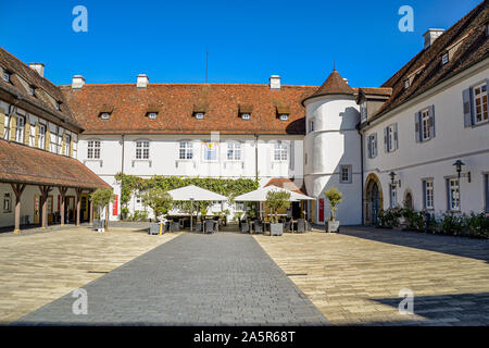 Schloss Filseck Balatonfüred hoch über den Orten Faurndau und Uhingen mit Blick in das Filstal und in den Hohenstaufen Stockfoto