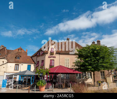 Hôtel-Bar de l'Étoile in Nuits-Saint-Georges Dorfzentrum, Burgund, Frankreich. Stockfoto