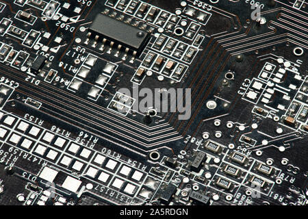 Leiterplatte und Microchip, oder cpu-closeup - elektronische Komponente für digitale Geräte, Konzept für die Entwicklung der elektrischen Stromkreis des Steuergeräts Stockfoto