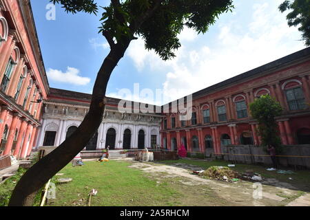 Innenhof des Shobhabazar Royal Palace (gopinath Bari). 36 Raja Nabakrishna Straße. Kolkata, West Bengal, Indien. Stockfoto