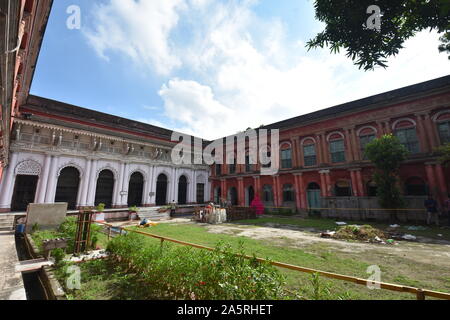 Innenhof des Shobhabazar Royal Palace (gopinath Bari). 36 Raja Nabakrishna Straße. Kolkata, West Bengal, Indien. Stockfoto