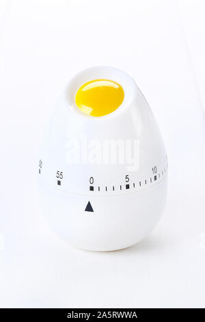 Küche Kochen timer Alarm Clock auf weißem Hintergrund. Ei form. Stockfoto