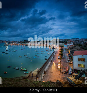 Fischerhafen von Mugardos Nachts Galicien Spanien Stockfoto