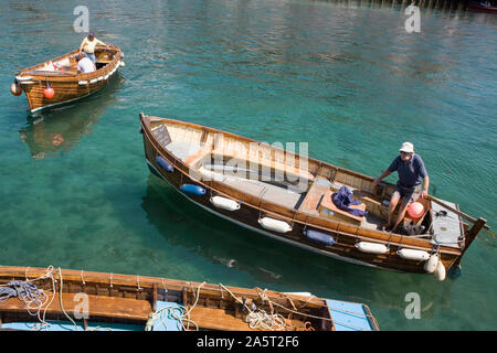 Fuß Fähren die Looe River, den Hafen von Looe, Cornwall, England, Großbritannien Kreuzung Stockfoto