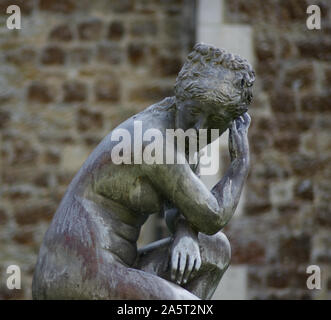 Weibliche statue Knole park Posing Stockfoto