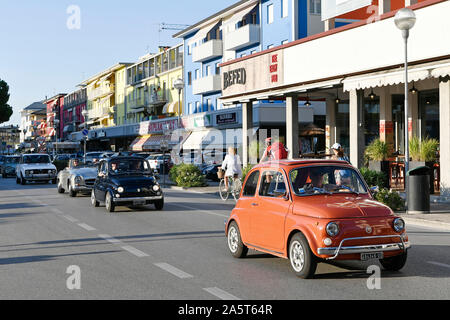 Classic Car, Oldtimer, Oldtimer, Ride, Kreuzfahrt, Corso, Road, Trip, ferra gosta, ferra Gosto, Stadt, Bibione, Venedig, Provinz Venedig, Italien Stockfoto