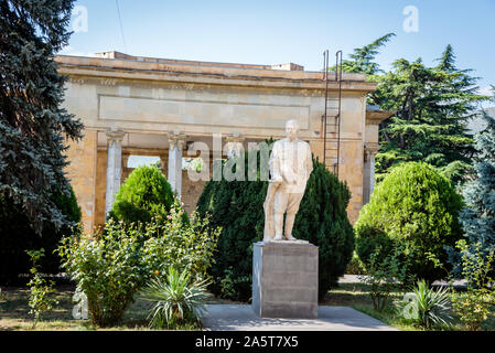 Statue Josef Vissarionovich Stalin, hinter seiner Geburt Haus in Gori, Georgien Stockfoto