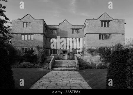 Eyam Hall, Eyam Dorf, Derbyshire, Peak District National Park, England, Großbritannien Stockfoto