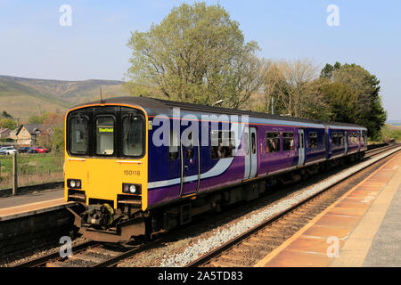 Northern Züge 150118 bei Edale Bahnhof, Nationalpark Peak District, Derbyshire, England, Großbritannien Stockfoto