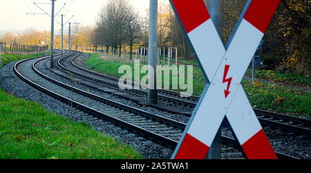 Elektrifizierte Bahnstrecke Stockfoto