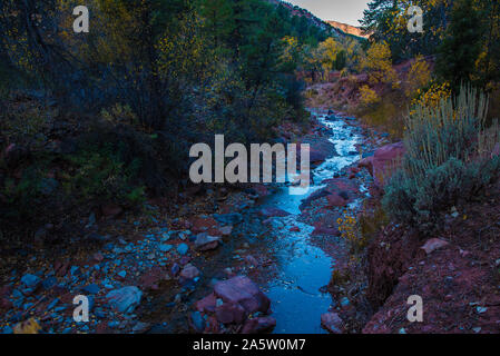 Taylor Creek Trail im Herbst. Taylor Creek ist in einem weniger bekannten Teil des Zions Nationalpark zwischen Cedar City und St. George, Utah, USA. Stockfoto