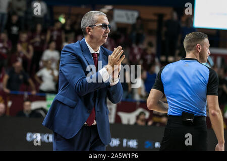 Venezia, Italien. 22 Okt, 2019. Walter de Raffaele (umana Haupttrainer reyer Venezia) während Umana Reyer Venezia vs CSP Limoges, Basketball EuroCup Meisterschaft in Venedig, Italien, 22. Oktober 2019 - LPS/Alfio Guarise Credit: Alfio Guarise/LPS/ZUMA Draht/Alamy leben Nachrichten Stockfoto