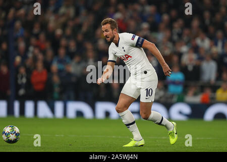 London, Großbritannien. 22 Okt, 2019. Tottenham ist Harry Kane während der UEFA Champions League Match zwischen den Tottenham Hotspur und Roter Stern Belgrad, bei Tottenham Hotspur Stadium, London England. Credit: ESPA/Alamy leben Nachrichten Stockfoto