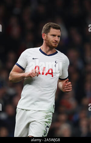 London, Großbritannien. 22 Okt, 2019. Tottenham Jan Vertonghen während der UEFA Champions League Match zwischen den Tottenham Hotspur und Roter Stern Belgrad, bei Tottenham Hotspur Stadium, London England. Credit: ESPA/Alamy leben Nachrichten Stockfoto