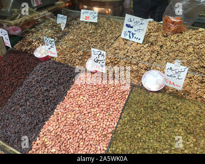 Getrocknete Gewürze angezeigt, für den Verkauf in den Iran. Stockfoto