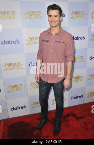 LOS ANGELES, Ca. März 18, 2012: Spencer Boldman in der Weltpremiere von 'Mirror Mirror' am Grauman's Chinese Theater, Hollywood. © 2012 Paul Smith/Featureflash Stockfoto