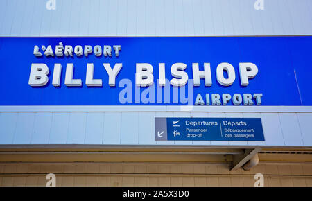 Toronto, Kanada - 20 August, 2019: Billy Bishop regionalen Flughafen entfernt auf der Toronto Inseln in der Nähe von Toronto Downtown Stockfoto