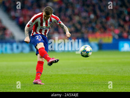 Madrid, Spanien. 22 Okt, 2019. Atletico de Madrid Kieran Trippier in Aktion während der UEFA Champions League Spiel zwischen Atlético de Madrid und Bayern 04 Leverkusen an der Wanda Metropolitano in Madrid gesehen. (Endstand; Atletico de Madrid 1:0 Fc Bayern 04 Leverkusen) Credit: SOPA Images Limited/Alamy leben Nachrichten Stockfoto