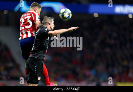 Madrid, Spanien. 22 Okt, 2019. Atletico de Madrid Kieran Trippier in Aktion während der UEFA Champions League Spiel zwischen Atlético de Madrid und Bayern 04 Leverkusen an der Wanda Metropolitano in Madrid gesehen. (Endstand; Atletico de Madrid 1:0 Fc Bayern 04 Leverkusen) Credit: SOPA Images Limited/Alamy leben Nachrichten Stockfoto