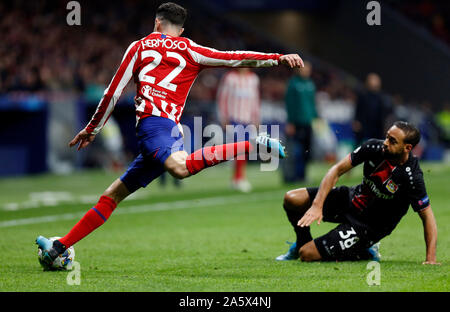 Madrid, Spanien. 22 Okt, 2019. Atletico de Madrid Mario Hermoso in Aktion während der UEFA Champions League Spiel zwischen Atlético de Madrid und Bayern 04 Leverkusen an der Wanda Metropolitano in Madrid gesehen. (Endstand; Atletico de Madrid 1:0 Fc Bayern 04 Leverkusen) Credit: SOPA Images Limited/Alamy leben Nachrichten Stockfoto