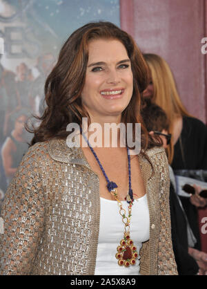 LOS ANGELES, Ca. Juni 08, 2012: Brooke Shields bei der Weltpremiere von 'Rock of Ages' am Grauman's Chinese Theater, Hollywood. © 2012 Paul Smith/Featureflash Stockfoto