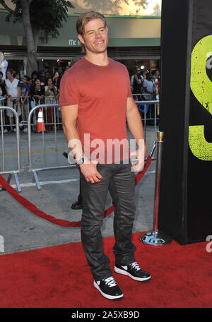 LOS ANGELES, Ca. Juni 25, 2012: Trevor Donovan bei der Weltpremiere des avages' bei Mann Dorf Theater, Westwood. © 2012 Paul Smith/Featureflash Stockfoto