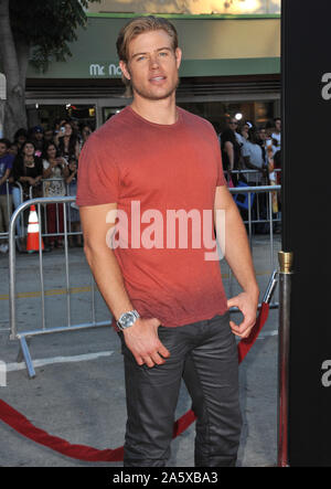 LOS ANGELES, Ca. Juni 25, 2012: Trevor Donovan bei der Weltpremiere des avages' bei Mann Dorf Theater, Westwood. © 2012 Paul Smith/Featureflash Stockfoto