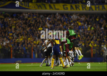 22. Oktober 2019; La Bombonera Stadion, Buenos Aires, Argentinien; Libertadores Pokal, Boca Juniors gegen River Plate; Spieler von River Plate feiern qualifizieren für die Endrunde nach ihrem Spiel gewinnen gegen Boca Juniors - Redaktionelle Verwendung Stockfoto