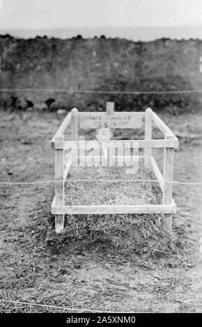 Grab eines der ersten drei amerikanische Soldaten in Aktion in Frankreich getötet. In französischer Sprache im Vordergrund anmelden, um diesen Effekt (unknown (genaues Datum) Stockfoto