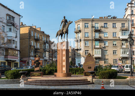 Kiew, Ukraine - Oktober 22, 2019: Das Denkmal für die "staatsschützer die Grenze des Vaterlandes aller Generationen' (kosak auf dem Pferd) in Kiew, U Stockfoto