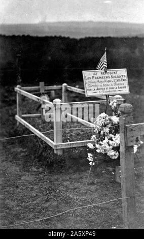 Grab eines der ersten drei amerikanische Soldaten in Aktion in Frankreich getötet. In französischer Sprache im Vordergrund anmelden, um diesen Effekt (unknown (genaues Datum) Stockfoto