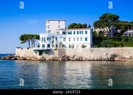 Eine Villa am Strand, in der Nähe des Plage Le Cassis, Cassis, Bouches-du-Rhone, Provence-Alpes-Cote d'Azur, Südfrankreich, Frankreich Stockfoto