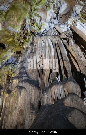 Blick über Ledenika cave Innenraum, Wraza, Bulgarien. Stockfoto