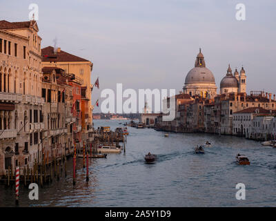 Italien, Veneto, Venedig, Basilika Santa Maria della Salute, Canal Grande Stockfoto