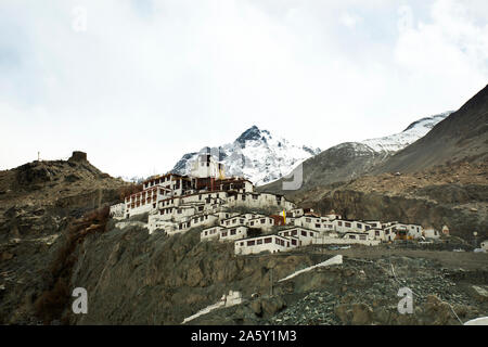 Diskit Kloster Tashi Galdan Chuling Gompa im Hunder oder Hundar Dorf Nubra Tal tehsil während der Wintersaison für tibetische und Leute reisende vi. Stockfoto