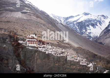 Diskit Kloster Tashi Galdan Chuling Gompa im Hunder oder Hundar Dorf Nubra Tal tehsil während der Wintersaison für tibetische und Leute reisende vi. Stockfoto