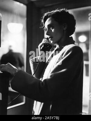 CELIA JOHNSON als Laura Jesson in KURZE BEGEGNUNG 1945 Regisseur David Lean aus dem Spiel von Noel Coward ein Noel Coward - Cineguild Produktion/Adler - Löwe Distributoren begrenzt Stockfoto