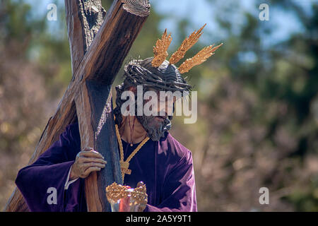 Strafvollzug unseres Vaters Jesus von der Demut der Bruderschaft des Hügels des Adlers, heilige Woche von Sevilla Stockfoto