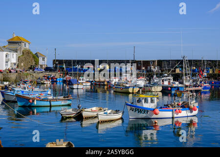 Hafen von Mevagissey Mevagissey St Austell Cornwall England Stockfoto