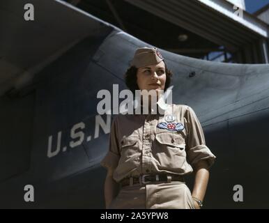 Frau Eloise J Ellis wurde vom Staatsdienst ernannt, senior Supervisor im Bereich Montage und Reparaturen auf der Naval Air Base, Corpus Christi, Texas. 1942. Stockfoto