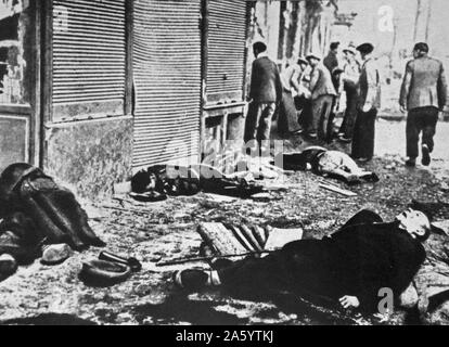 Zivilisten liegen tot nach einem nationalistischen Luftangriff auf Barcelona 1938, während des spanischen Bürgerkriegs Stockfoto